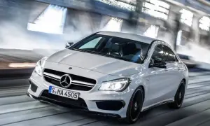Mercedes CLA 45 AMG - szczegółowe specyfikacje i porównania modeli