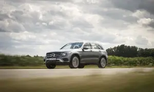 Mercedes GLC benzyna czy diesel – co wybrać dla oszczędności?