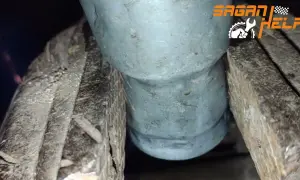 Gdzie jest filtr paliwa w Toyota RAV4 2.0 benzyna? Oto odpowiedź!