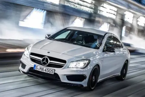 Mercedes CLA 45 AMG - szczegółowe specyfikacje i porównania modeli