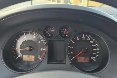 Jaki akumulator do Seat Ibiza 1.4 benzyna – uniknij kosztownych błędów