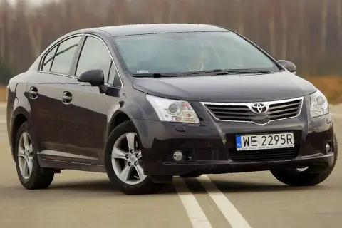 Toyota Avensis jaki silnik wybrać, aby uniknąć kosztownych awarii
