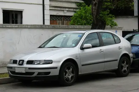 Ile pali Seat Leon 1.6 benzyna? Zaskakujące wyniki spalania!