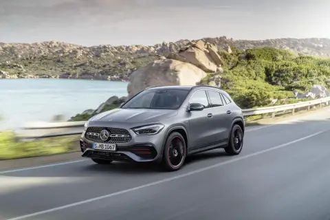 Mercedes-Benz GLA - porównanie modeli, specyfikacje i opinie użytkowników