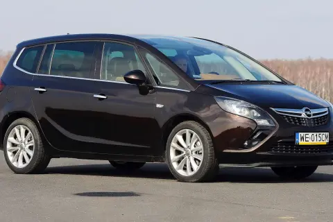 Opel Zafira C - jaki silnik diesla wybrać, aby uniknąć problemów?