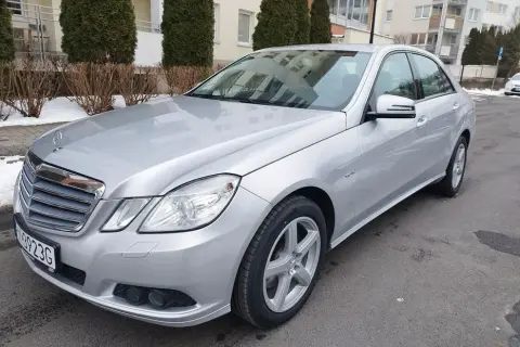 Mercedes E Klasa W212 - Co musisz wiedzieć o specyfikacjach i problemach