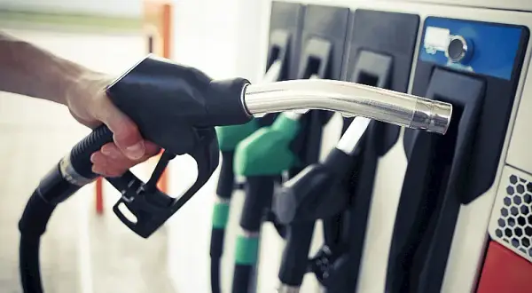 Co gorsze benzyna do diesla czy diesel do benzyny - skutki błędów tankowania