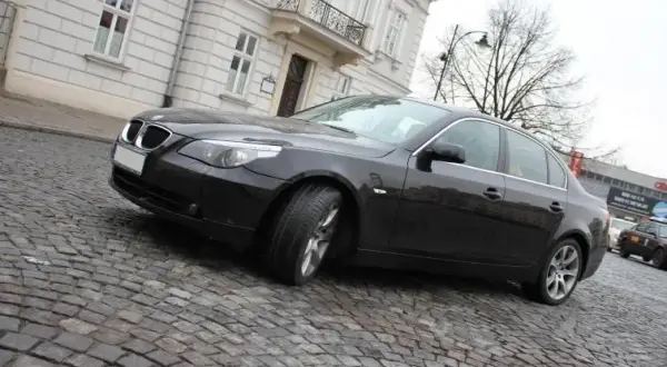 BMW E60 530d – mocny silnik, opinie użytkowników i oferty sprzedaży