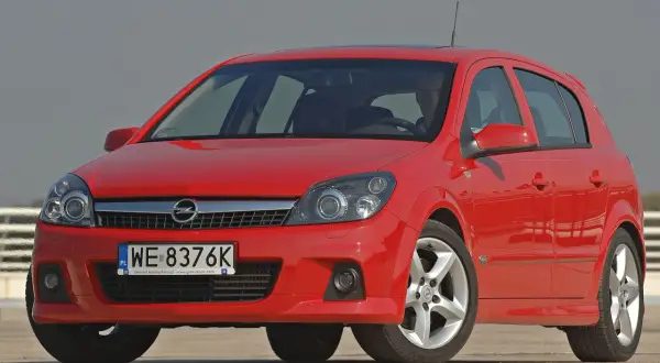 Jaki akumulator do Opel Astra H 1.6 benzyna? Wybierz najlepszy model!