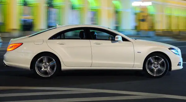 Mercedes CLS 63 AMG: Czy warto kupić używany? Wady i koszty