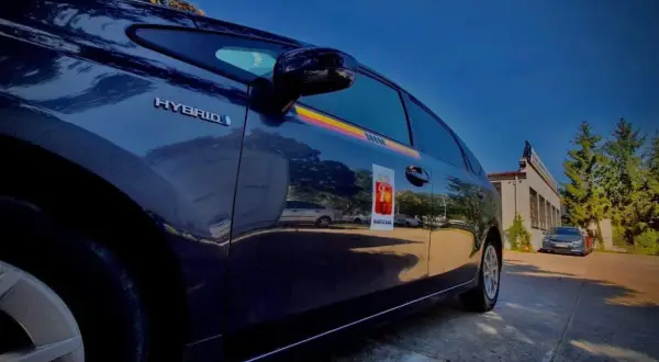 Ile zarabia kierowca taxi w Polsce? Zaskakujące fakty o wynagrodzeniach