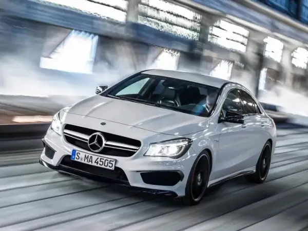 Mercedes CLA 45 AMG - szczegółowe specyfikacje i porównania modeli