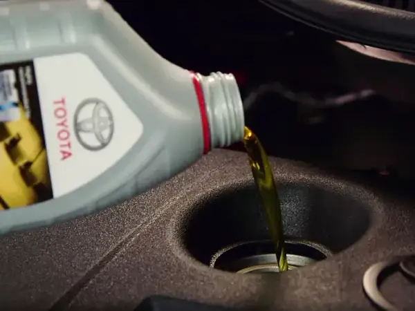 Jaki olej do Toyoty Avensis 2.0 D4D T25? Oto najważniejsze informacje