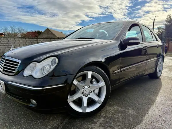 Mercedes C klasa W203 – sprawdź, co musisz wiedzieć przed zakupem